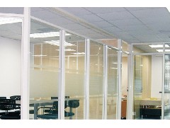 What are the opportunities and challenges in the development of fireproof glass