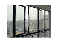 Comparison between fireproof glass window and fireproof window